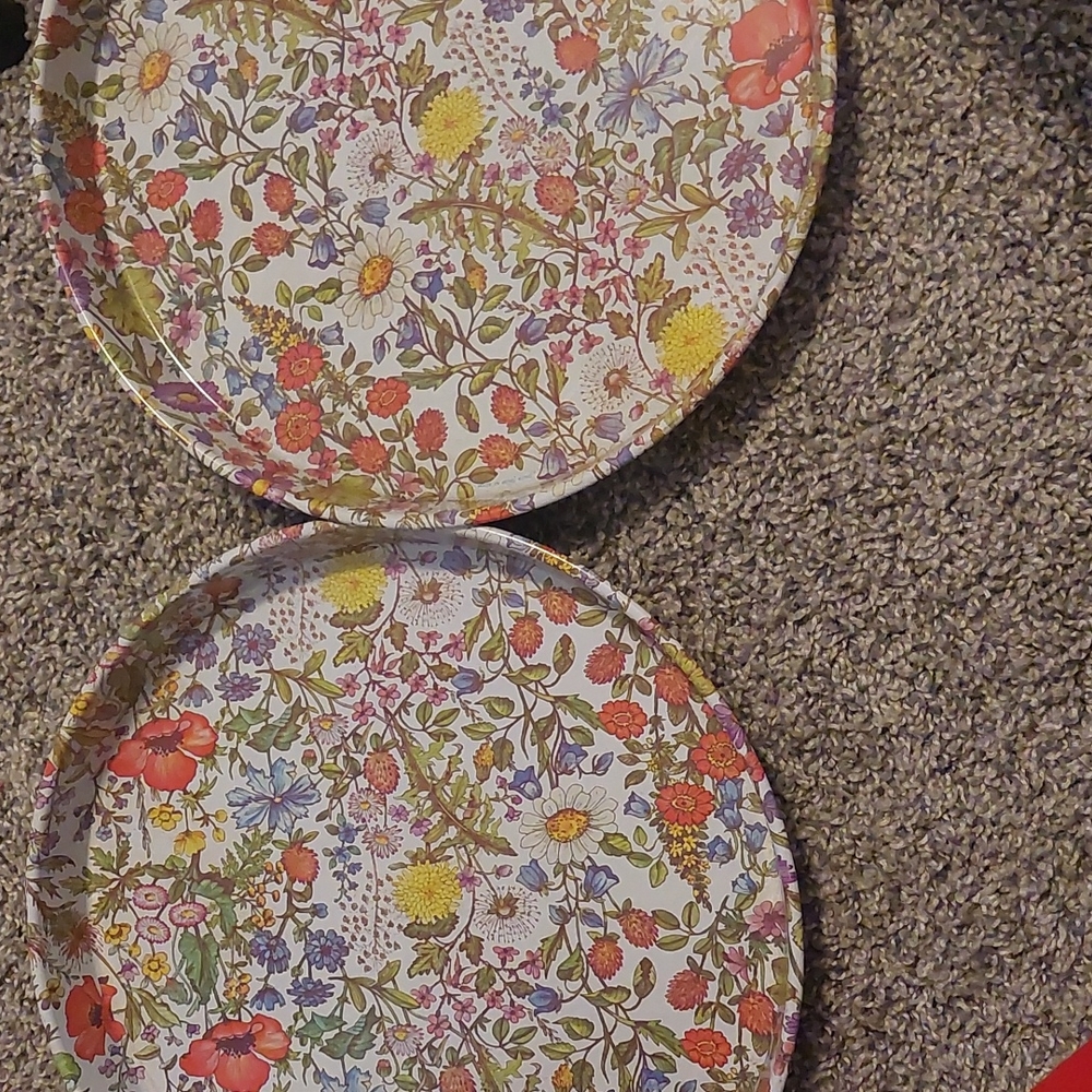 VINTAGE FLORAL MATCHING TIN SERVING TRAYS